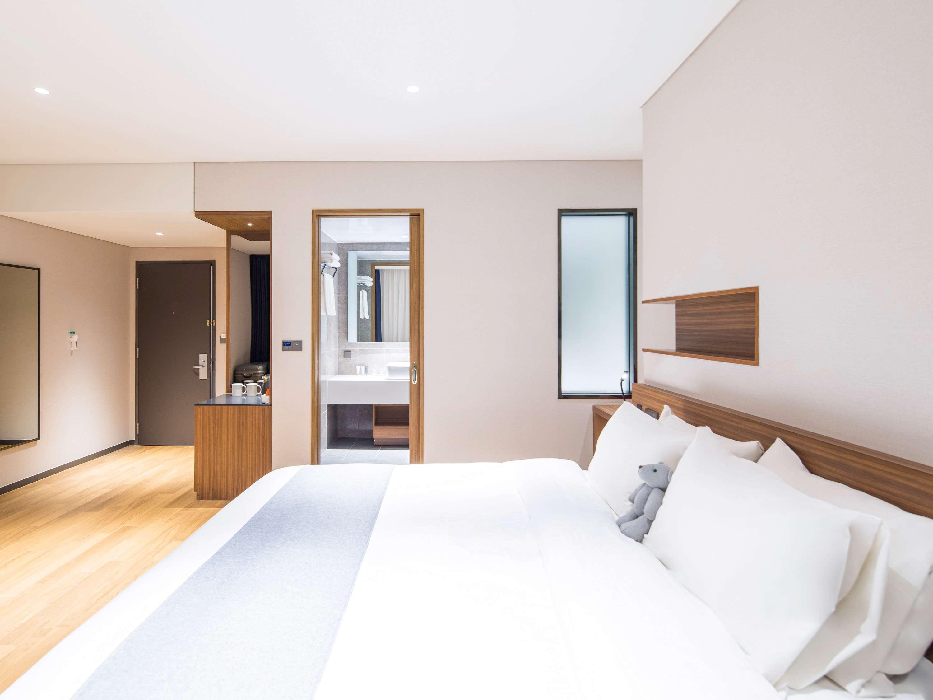 Ibis Ambassador Suwon Ξενοδοχείο Εξωτερικό φωτογραφία