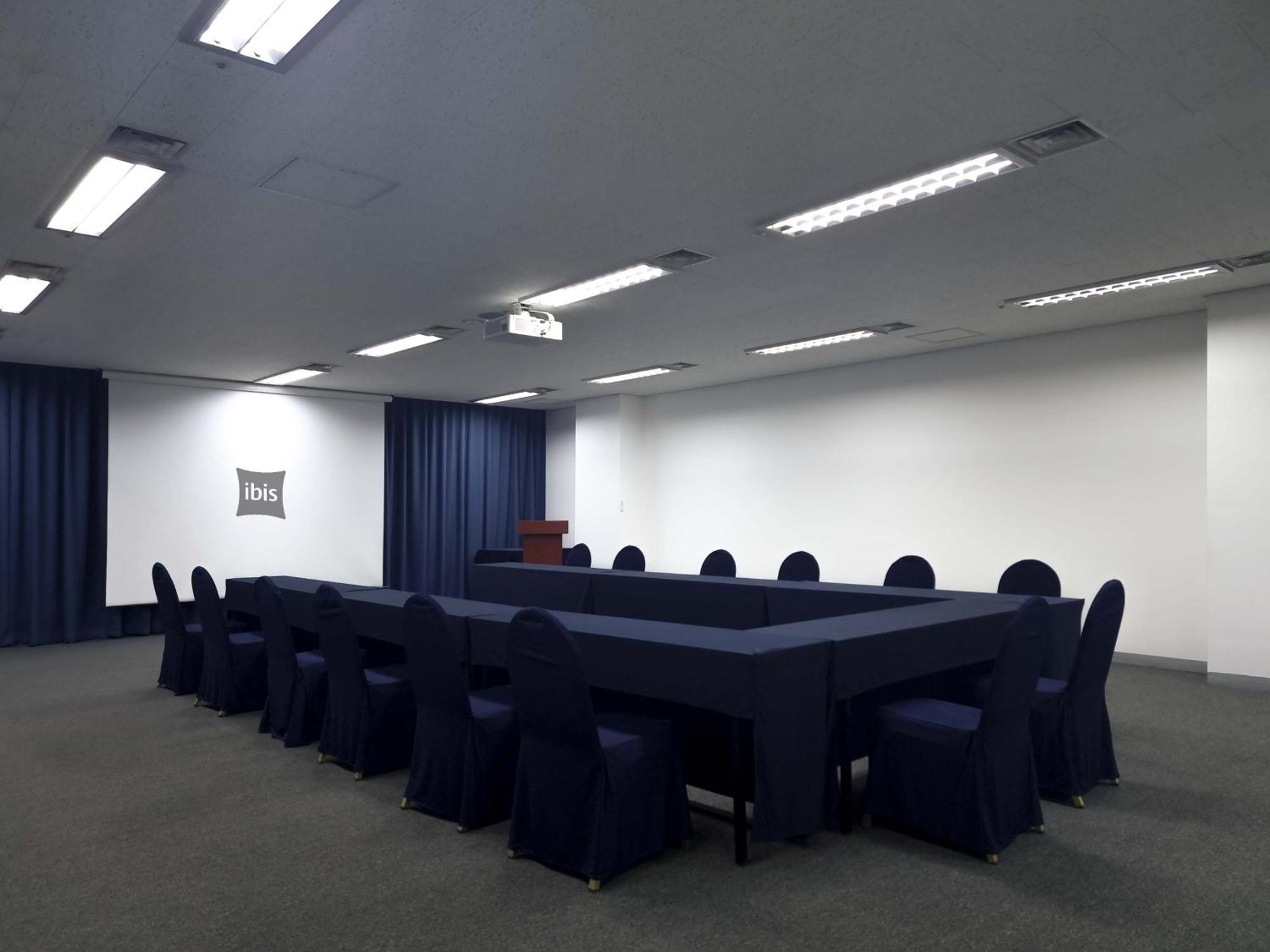 Ibis Ambassador Suwon Ξενοδοχείο Εξωτερικό φωτογραφία