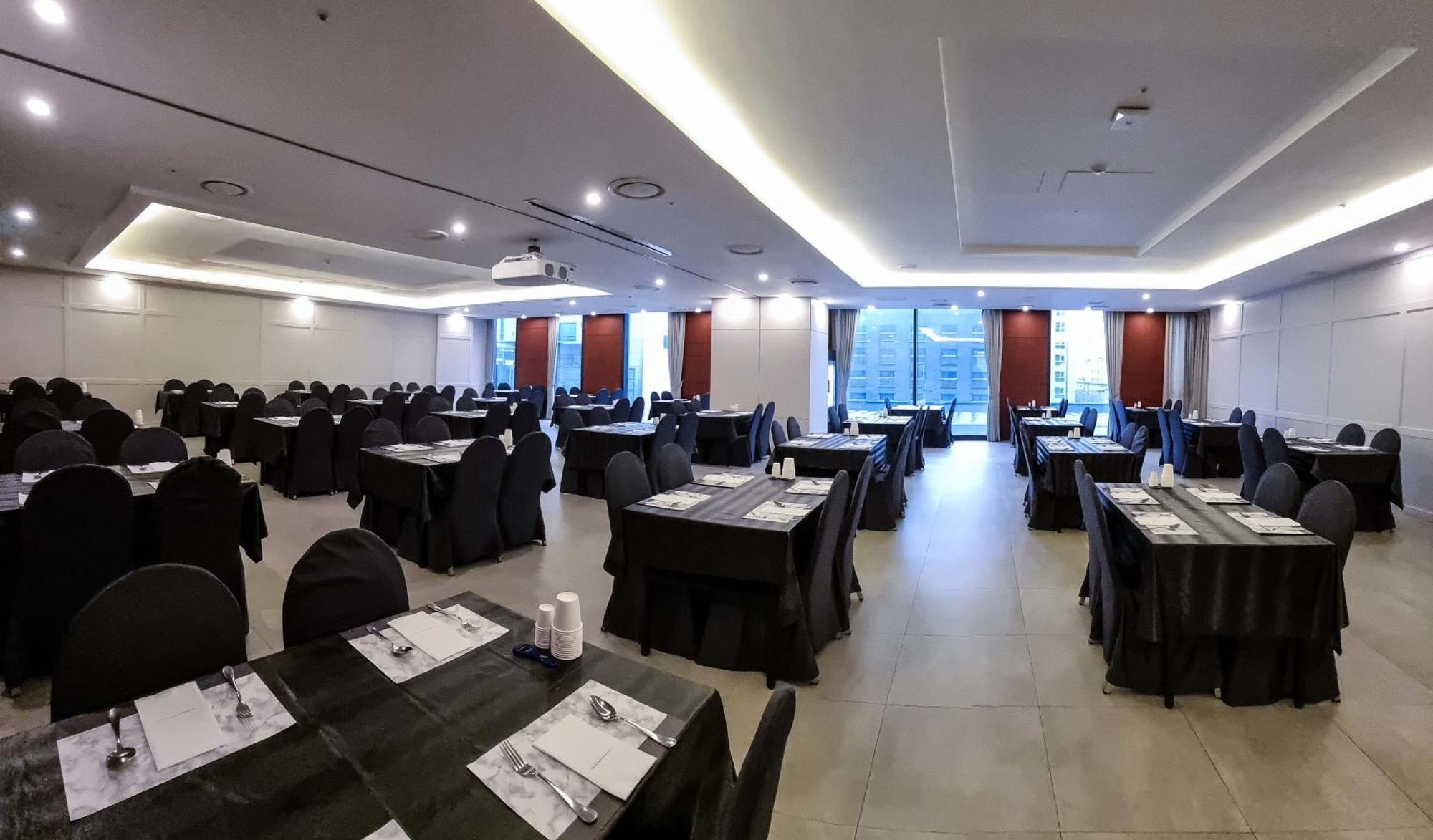 Ibis Ambassador Suwon Ξενοδοχείο Εξωτερικό φωτογραφία